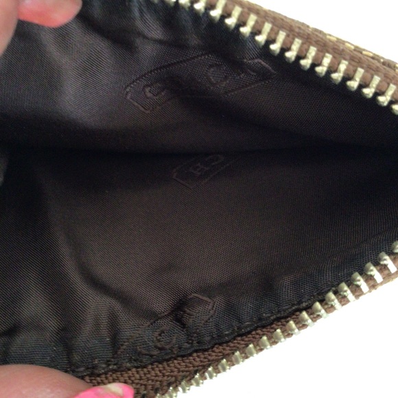 COACH MINI SKINNY SIGNATURE ID CASE KEY CHAIN - Picture 7 of 13